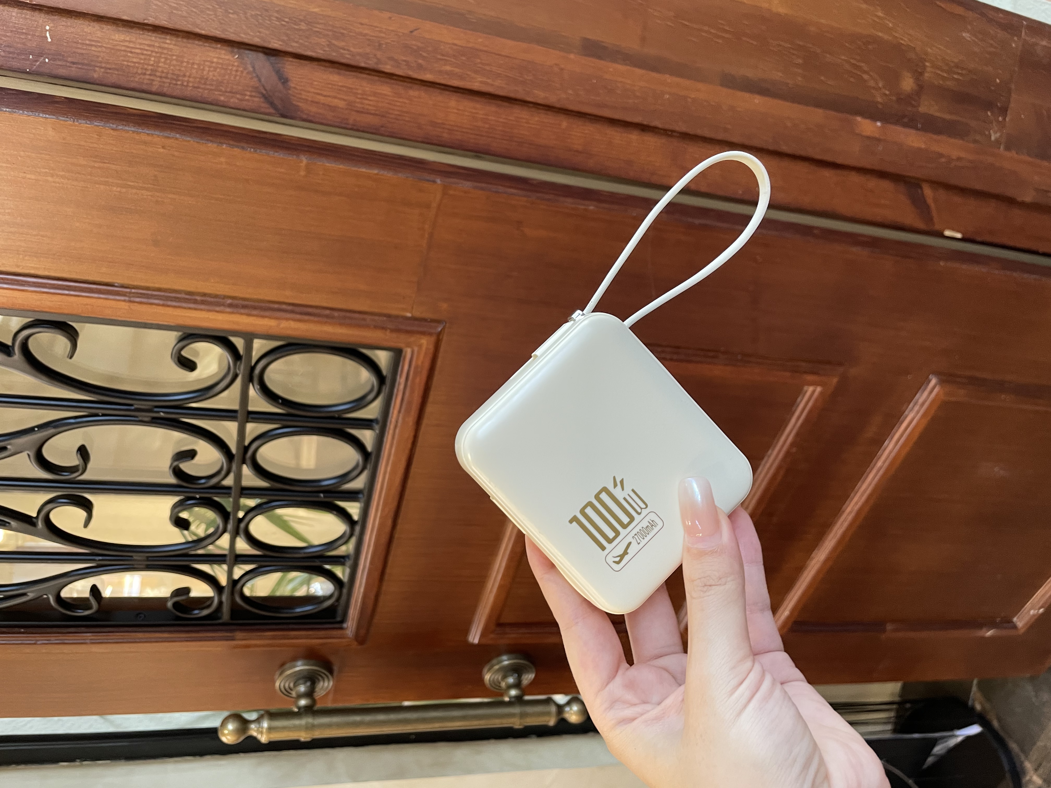 創(chuàng)龍藍直營 國標3C認證】可上飛機自帶線充電寶20000毫安100W筆記本快充移動電源適用蘋果17pro小米華為 頂配款 黃色27000毫安100w快充自帶雙線 全國次當日達 | 新國標3C認證可上飛 曬單實拍圖