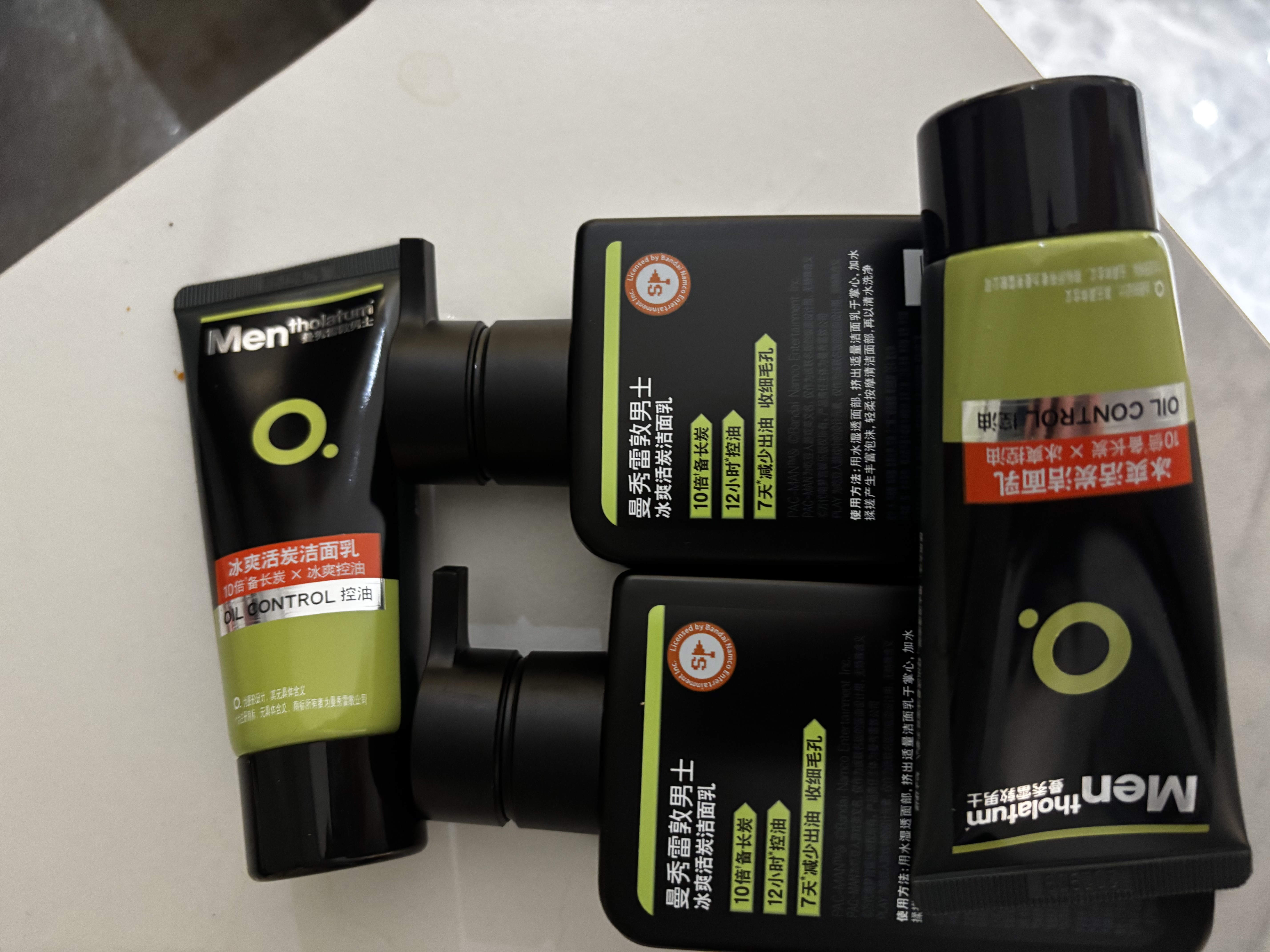 曼秀雷敦男士【吳磊推薦】洗面奶冰爽活炭150ml*2 控油去黑頭潔面七夕禮物 曬單實拍圖