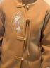 俞兆林媽媽秋裝繡花新中式毛呢外套2025新款洋氣高貴呢子上衣服短款開衫 (豆綠色) 2XL (推薦105-120斤) 曬單實拍圖