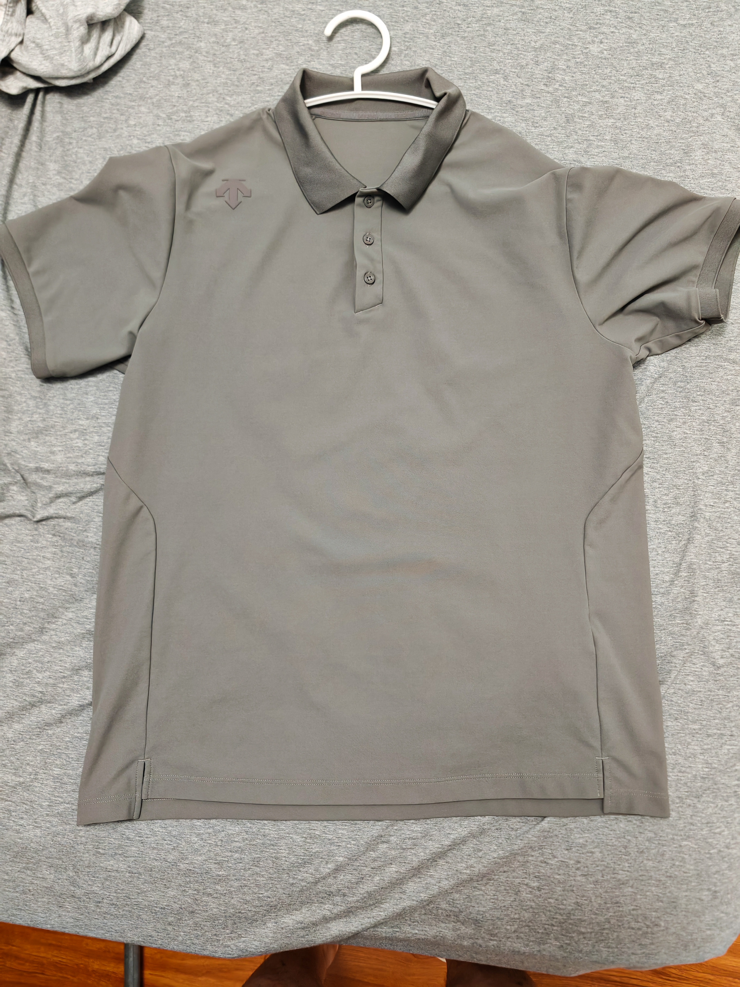 迪桑特（DESCENTE）TRAINING系列男士運動健身TOYOBO吸濕速干防曬短袖翻領POLO衫新品 CC-炭灰色 XL (180/100A) 曬單實拍圖