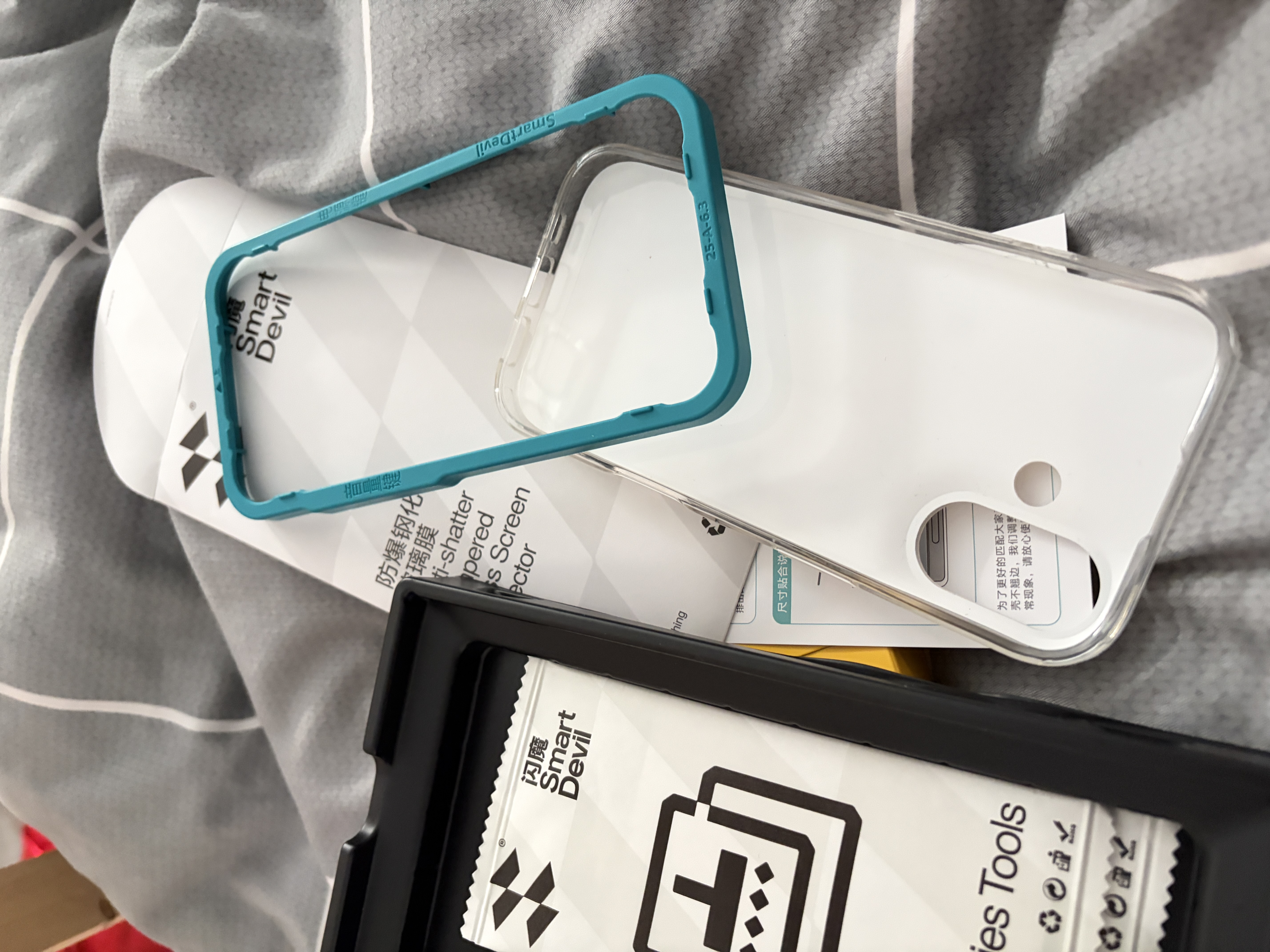 閃魔【爆款熱銷20萬+】適用蘋果17鋼化膜iphone17pro手機膜17promax高清air非全屏抗指紋防爆防摔保護 【T1-Pro】超清防爆-2片裝+神器 iPhone16Pro/17 曬單實拍圖