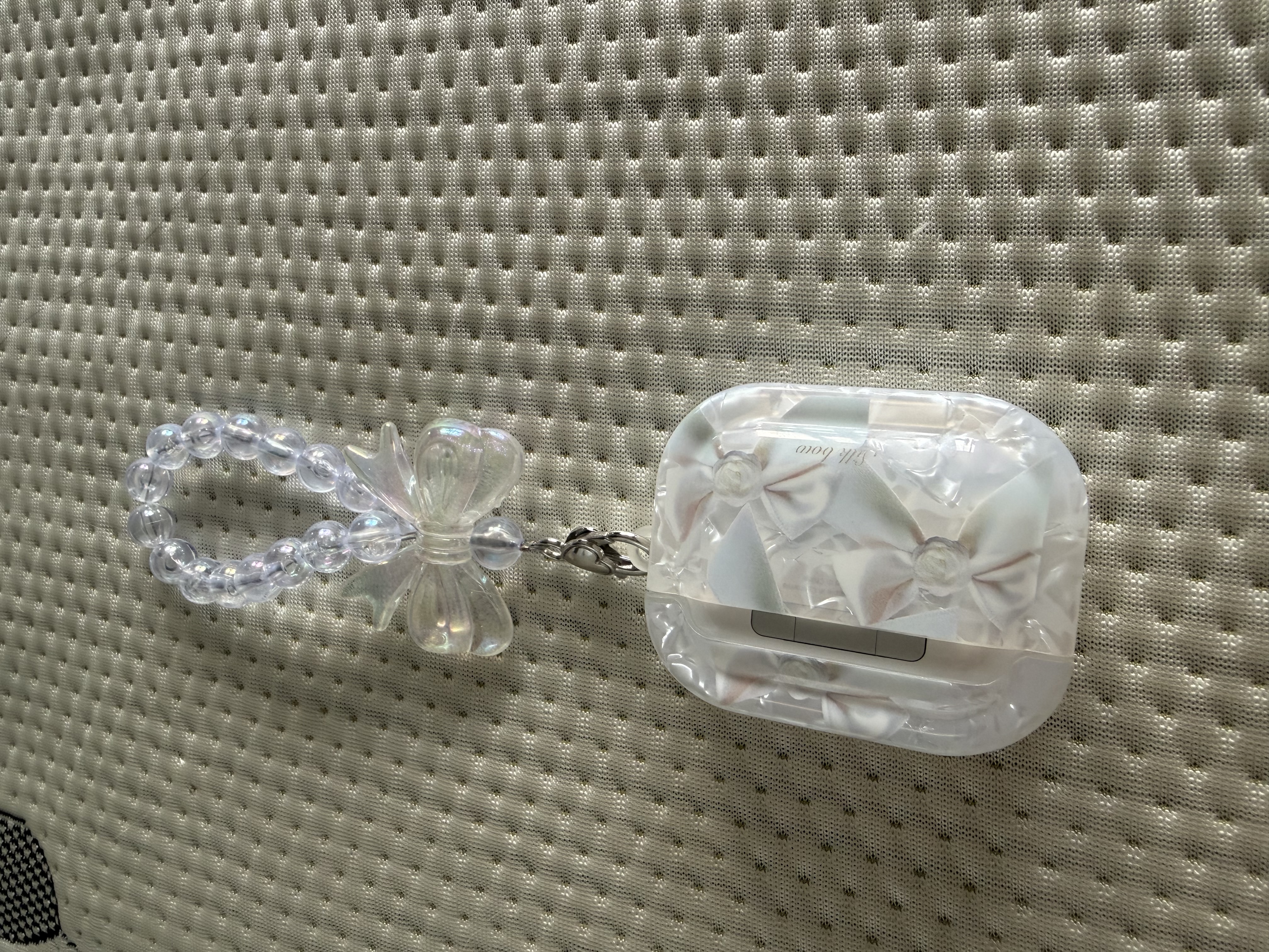 雅思戀 貝殼紋白色蝴蝶結(jié)Air.Pods Pro3代保護(hù)套4代蘋果air.pods3代藍(lán)牙耳.機(jī)殼小眾女款 【貝殼紋白色蝴蝶結(jié)+掛件】 AirPods 4代【新款】 曬單實(shí)拍圖