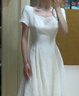 妍莉芬（yanlifen）法式白色連衣裙女夏季2026年新款小個子赫本風氣質收腰顯瘦長裙子 米白色 M 曬單實拍圖