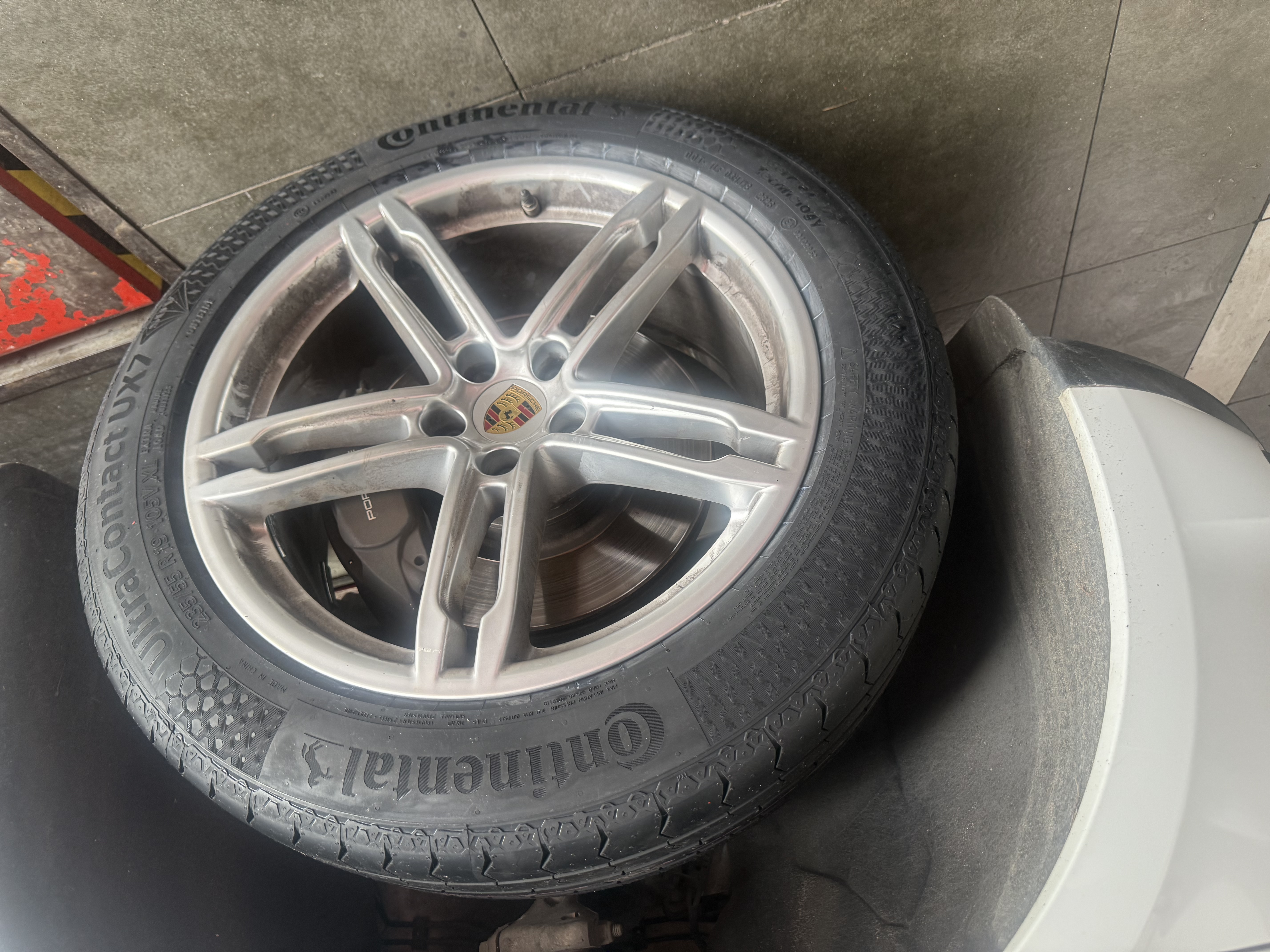 馬牌（Continental）汽車輪胎  235/55R19 105V XL FR UX7 適配奔馳GLC 曬單實拍圖