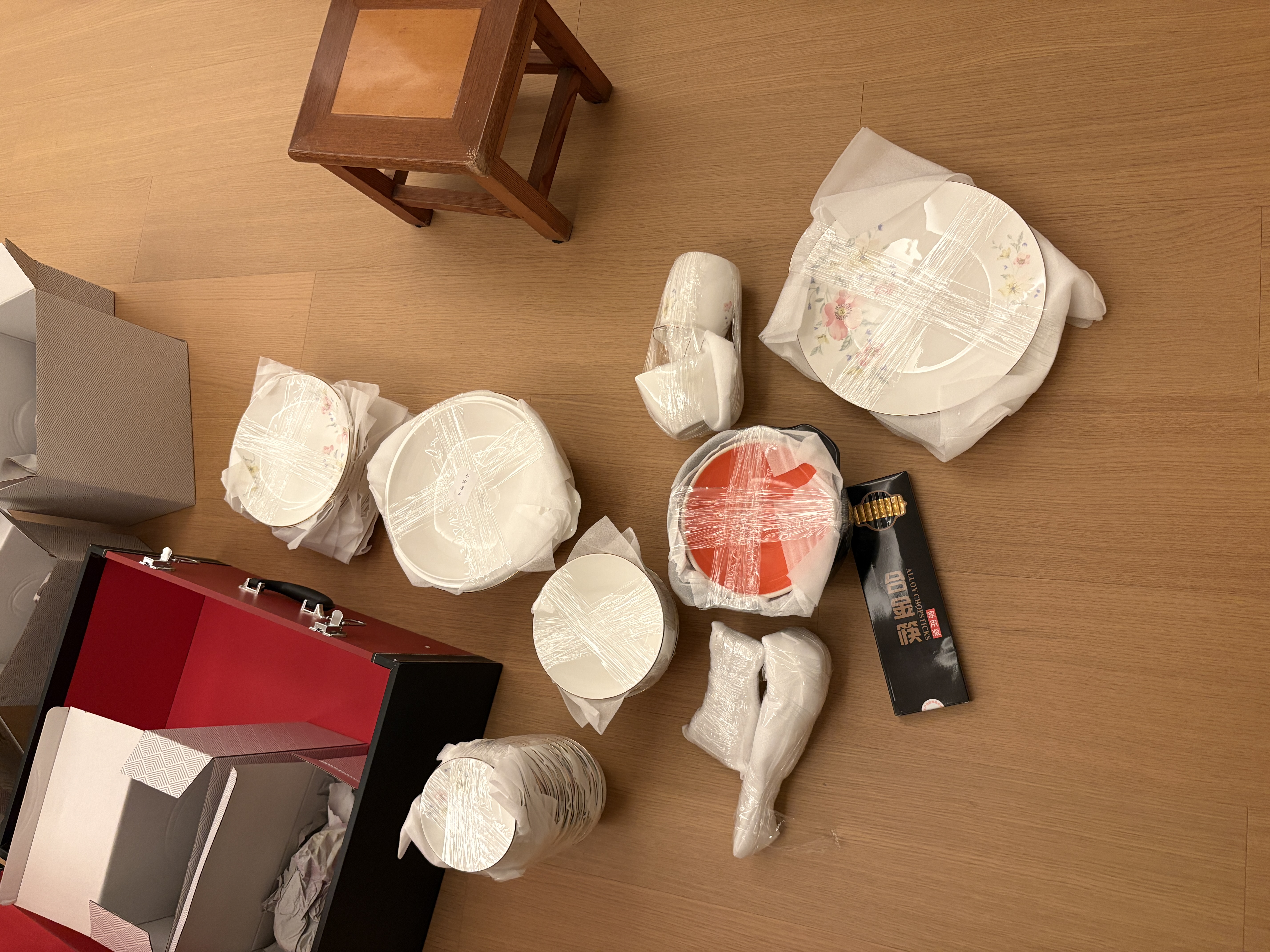 NINE CRANES碗碟套裝喬遷家用好看禮物景德鎮盤子碗盤組合高檔骨瓷餐具整套 60件配富貴煲丨一級骨瓷丨高檔錦盒 曬單實拍圖
