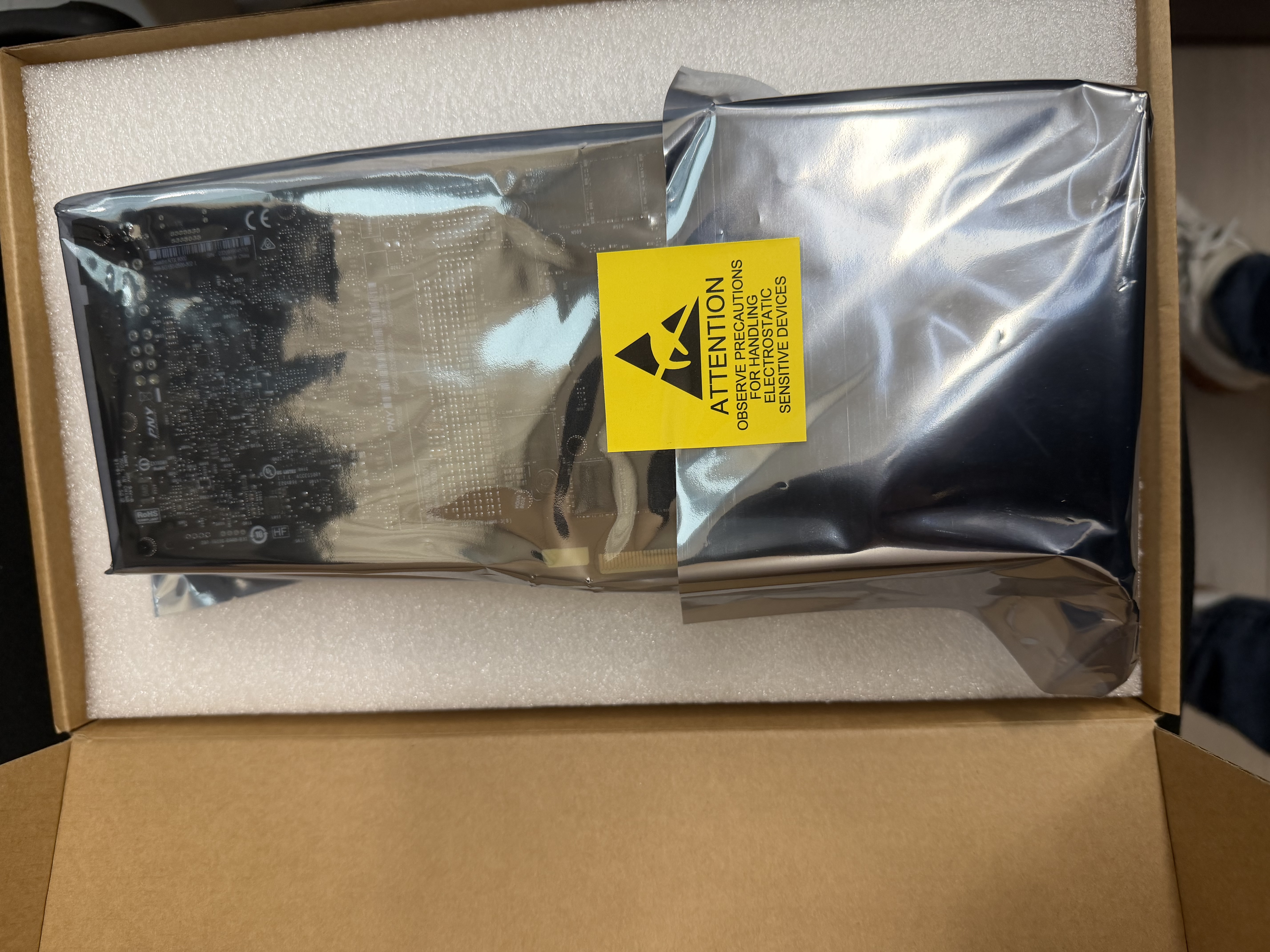 英偉達RTX8000 48G 3D建模渲染繪圖服務器工作站GPU剪輯圖形顯卡大數據AI視頻專業顯卡 工業包裝 曬單實拍圖