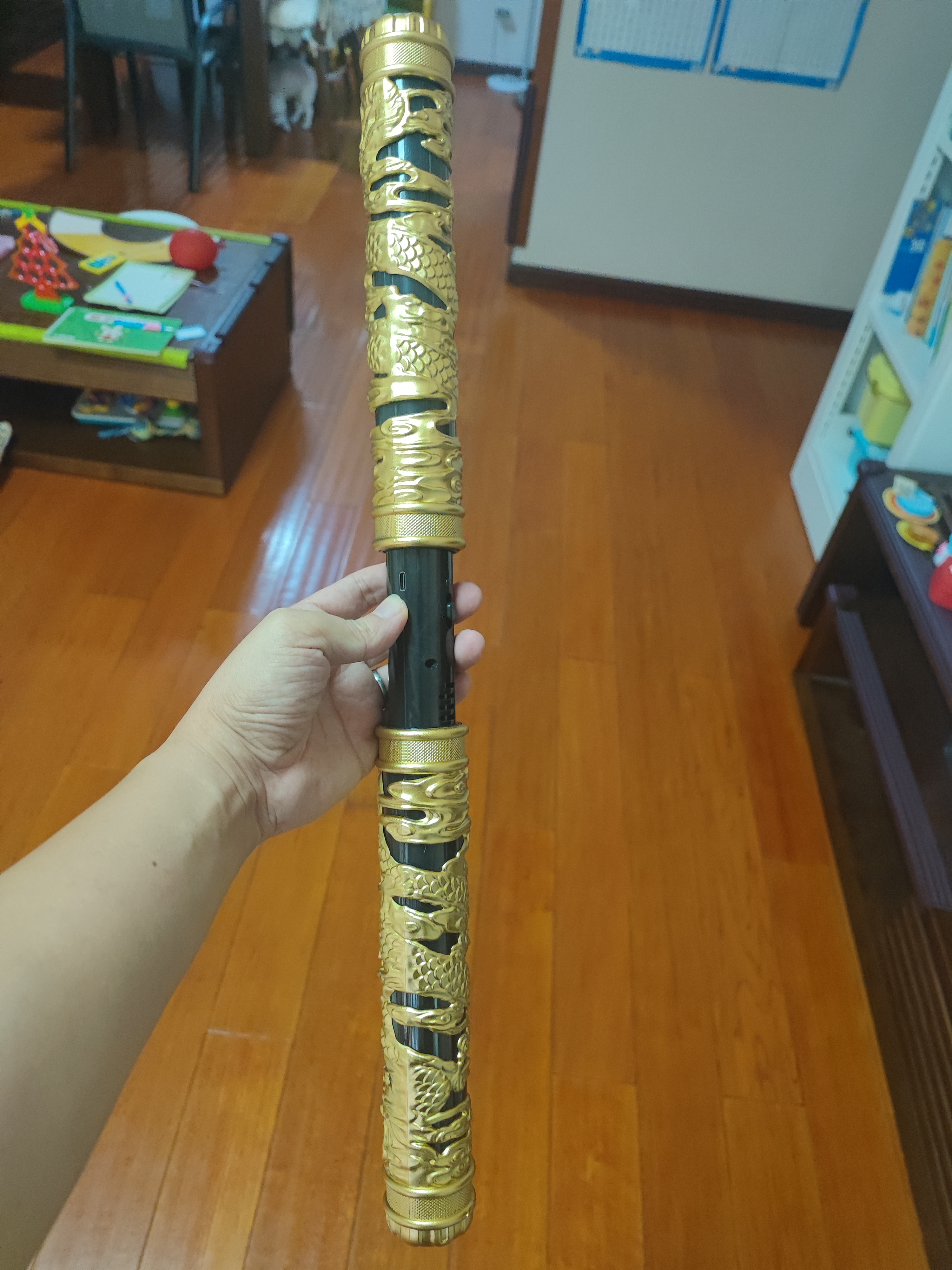 嵩禾聲控風控自動伸縮發光悟空金箍棒兒童益智玩具男孩3-6歲生日禮物 金箍棒95CM【香檳金】 曬單實拍圖