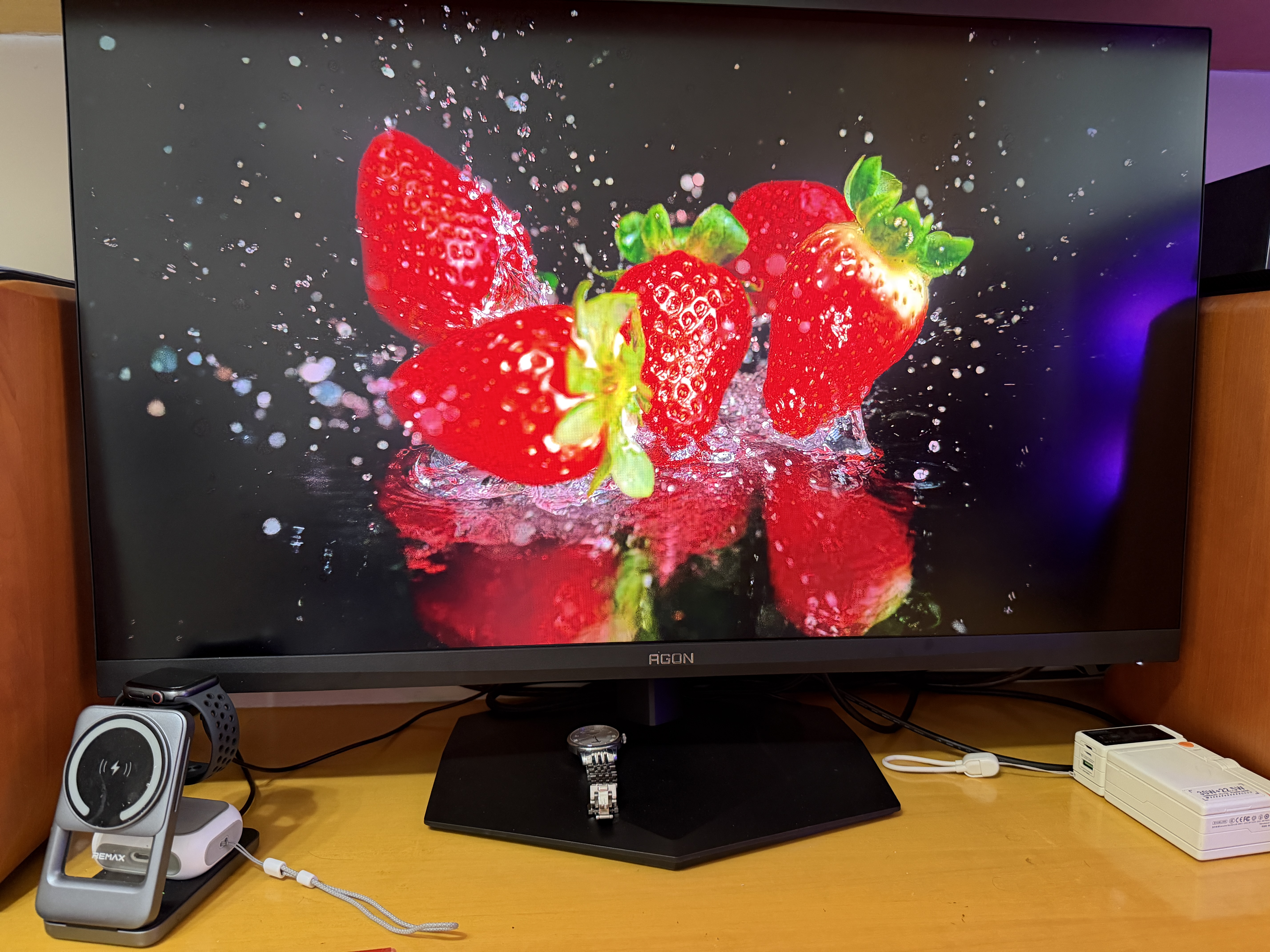 AOC 愛攻31.5英寸 2304區9216顆燈珠QD-MiniLED 4K160Hz雙模320Hz HDR1400 10bit 電競顯示器AG327UXM 曬單實拍圖