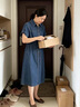 楚馨薄款牛仔連衣裙女2026夏季新款短袖寬松抽繩收腰遮肚子氣質(zhì)裙子 牛仔藍(lán) M 建議90-115斤 曬單實(shí)拍圖