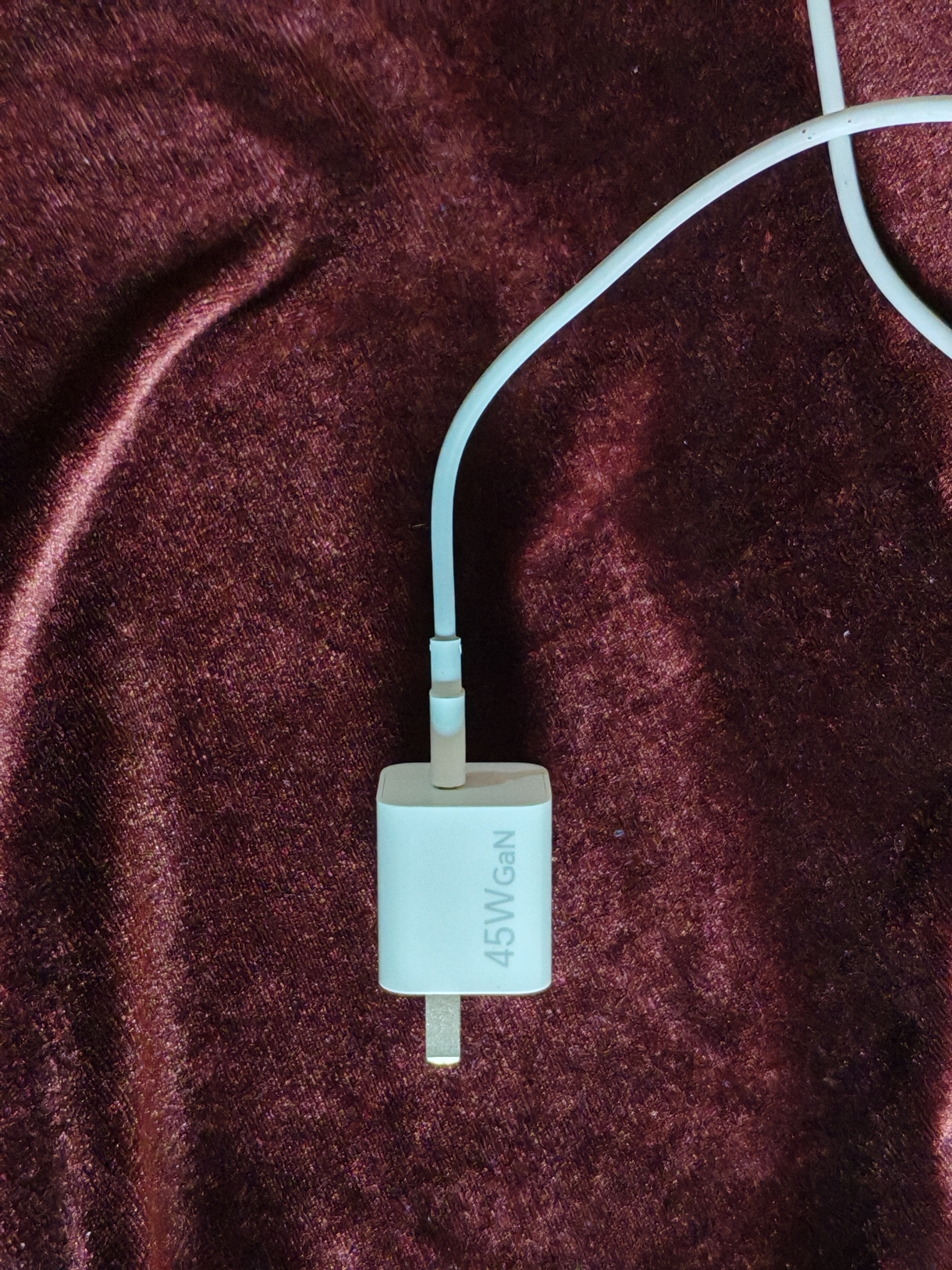 榮耀親選氮化鎵充電器 45W快充 可充手機平板耳機 8重安全保護 適用榮耀手機Magic 8 /蘋果/華為/小米手機 曬單實拍圖