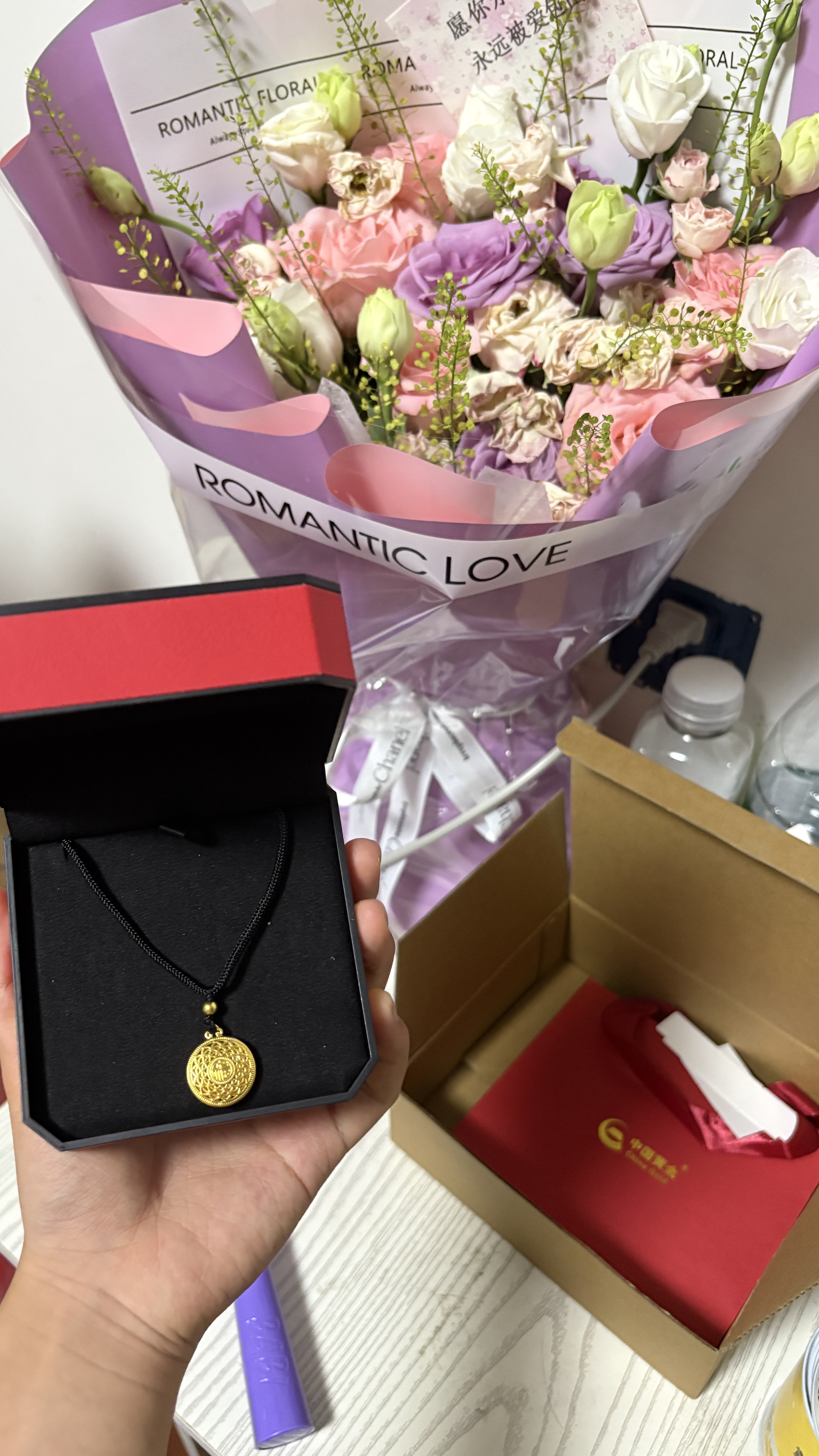 中國黃金（CHINA GOLD）八寶羅盤黃金項鏈女999足金吊墜七夕情人節禮物送女朋友老婆 黃金吊墜約1.1g【配黑繩】 曬單實拍圖