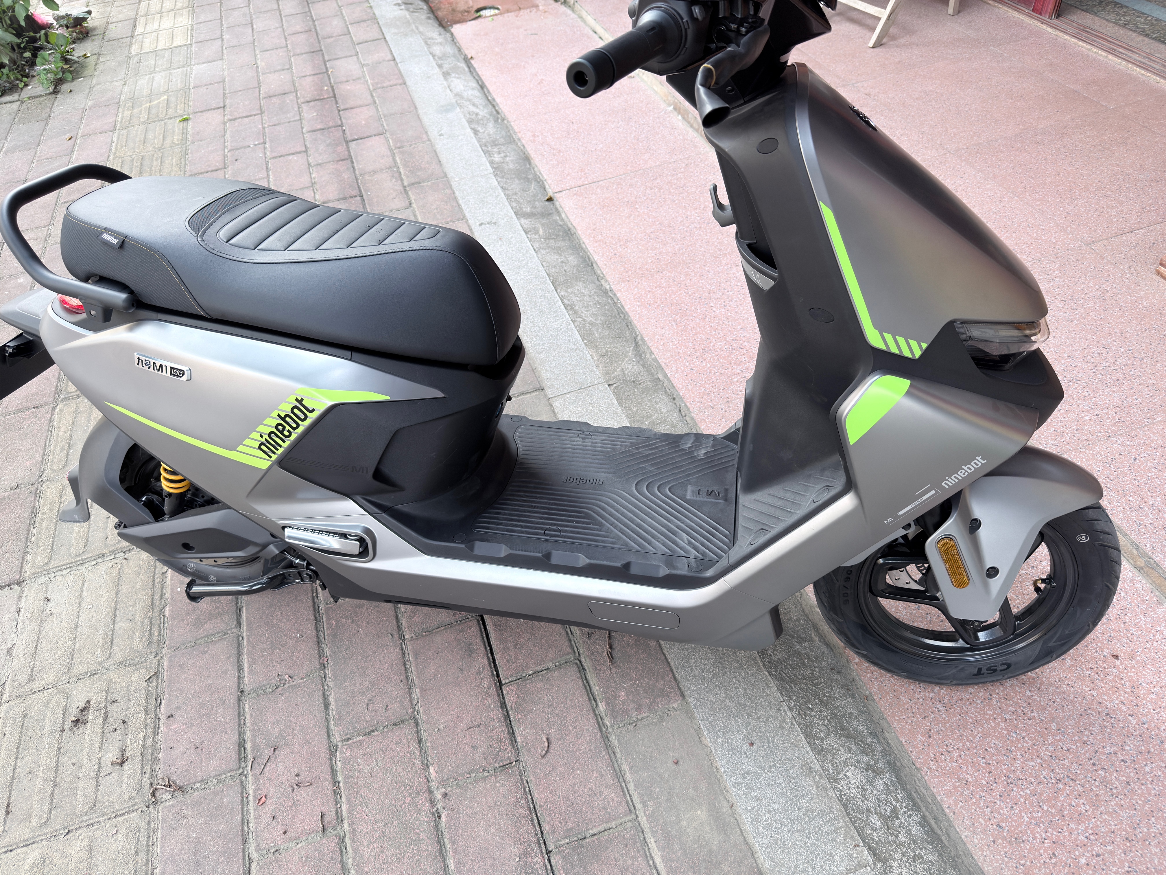 九號（Ninebot）九號電動摩托車 M1 100 外賣通勤 智能電動車 長續航電摩【門店自提】 到門店選顏色 曬單實拍圖