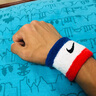 耐克（NIKE）籃球網(wǎng)球羽毛球吸汗護(hù)腕運(yùn)動(dòng)跑步吸汗護(hù)腕帶兩只裝男女護(hù)手腕 藍(lán)白紅N0001565620OS 兩只裝 曬單實(shí)拍圖