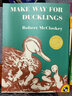 讓路給小鴨子 英文原版 Make Way for Ducklings 羅伯特麥克洛斯基 凱迪克金獎經(jīng)典繪本 平裝 搭趕牛車(chē)的人 約瑟夫有件舊外套 小島  讓路給小鴨子 曬單實(shí)拍圖