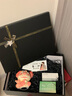 名尊禮物盒大號高級感生日禮品盒包裝送男友驚喜羽絨服大衣零食空盒 星星黑盒(手提袋+拉菲草+賀卡) 超大號45*34*14cm（羽絨服） 曬單實(shí)拍圖