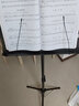 銀魚(yú)吉他樂(lè )譜架子帶話(huà)筒架一體專(zhuān)業(yè)直播手機夾折疊便攜式落地家用支架 加高款【1.8米】大譜臺譜架 曬單實(shí)拍圖