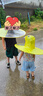 小黃鴨飛碟雨衣小孩斗篷式雨傘帽幼兒園寶寶兒童雨衣連體雨披女童 雨披-小黃鴨 S 曬單實拍圖
