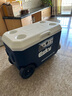 ESKY保溫箱大容量冷藏箱38L 戶外車(chē)載露營(yíng)野餐海釣食品擺攤餐箱保鮮箱 【滑輪拉桿款】38L-贈(zèng)2冰磚 曬單實(shí)拍圖