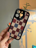 圣圖朗新款17格子愛(ài)心小羊皮適用于iPhone15Pro蘋(píng)果14Promax手機殼13高級感8plus女全包12軟套防摔16小眾 黑色-格子愛(ài)心英文-小羊皮 iPhone 15 Pro 曬單實(shí)拍圖