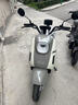 綠源【校園代步神器】電動(dòng)摩托車(chē)M7ultra【續80公里-60V20AH-5塊鉛酸電池-1000W】家用長(cháng)續航代步車(chē) 霧 曬單實(shí)拍圖