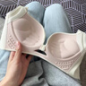 KJ提拉無痕內(nèi)衣女小胸聚攏顯大調(diào)整型收副乳防下垂無鋼圈文胸罩節(jié)日 奶白色單件 75B 75A 75C 曬單實拍圖