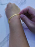 中國黃金（CHINA GOLD）足金3D硬金玫瑰花愛心拉絲黃金手鐲素圈送女友老婆女神節(jié)禮物 金重約6.2g 60#【藍色玫瑰禮盒】 曬單實拍圖