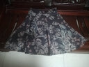 特尚萊菲 2021年秋冬裝新品印花裙子女中長(cháng)款半身裙顯瘦蓬蓬a字碎花百褶半裙 HCR5559 黑底藍花色 L（2尺3） 曬單實(shí)拍圖