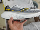 Saucony【彭于晏同款】索康尼向?qū)?7減震支撐跑鞋男夏季新款輕便運(yùn)動(dòng)鞋男 白黑500【深圳城市款】 40 曬單實(shí)拍圖