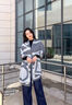 ELLE披肩女士秋冬季辦公室保暖時尚百搭針織圍巾外搭禮盒裝送媽媽禮物 曬單實(shí)拍圖