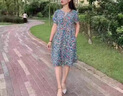 俞兆林（YUZHAOLIN）媽媽夏裝中年洋氣連衣裙大碼2024新款中老年女裝夏季短袖氣質(zhì)裙子 藍色花 XL (建議112~122斤） 曬單實(shí)拍圖