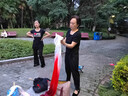 舞蹈扇加長防真絲廣場舞秧歌長稠扇大紅色演出扇萬疆跳舞道具扇子 119cm飄頭 31cm扇骨 【白紅漸色】 曬單實(shí)拍圖
