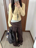 韓系甜美蕾絲拼接設(shè)計(jì)感一字斜肩長(zhǎng)袖t恤女春秋新款收腰褶皺上衣 黃色 M 曬單實(shí)拍圖