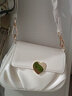茯見(jiàn) 云朵包包2025新款時(shí)尚百搭單肩斜挎包白色腋下女包情人節禮物 桃心鎖扣褶皺小方包【米白色】 曬單實(shí)拍圖