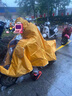 沃之沃 電動(dòng)車(chē)雨衣雙人雨披前置親子母子款摩托電瓶車(chē)騎行長(cháng)款身防暴雨 (5XL)母子后置款-黃色 默認 曬單實(shí)拍圖