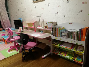 坐得正儿童学习桌怎么样，小心忽悠，不要被表象迷惑！