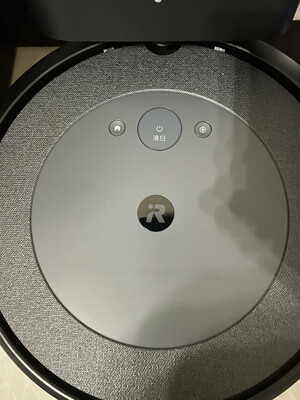 想知道口碑：iRobot i7+和iRobot Roomba i4哪个好什么区别？质量坑人吗？