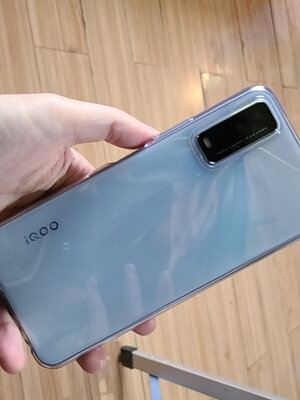 OPPO Reno5 Pro和iQOO U1x哪个好什么区别？功能实用？