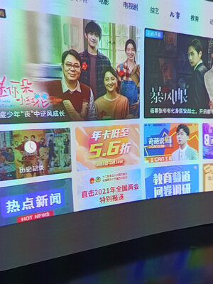 用户质量对比极米MOVIN01X和坚果J10哪个好?分析有什么区别?
