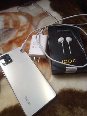 比较OPPO Reno4 Pro和iQOO U3哪个好区别质量差不差呢？重要提醒
