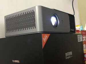 亲测1个月分析坚果P3和当贝 投影仪 D1哪个好什么区别？功能实用？