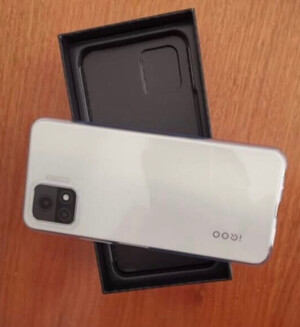 OPPO Reno5 Pro和iQOO U3哪个好什么区别？使用15天亲身感受报告！