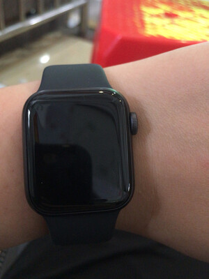 咨询求助Apple Watch Series 6和Apple Watch SE哪个好什么区别？真实内幕大揭秘