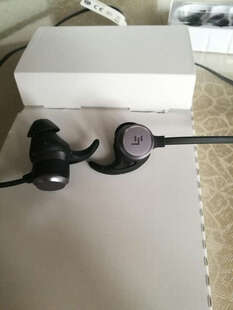 乐视(Le)防水运动蓝牙耳机 8小时续航、嘻哈电