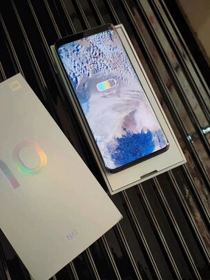 解析小米10青春版和iphone se2对比区别？选哪个好