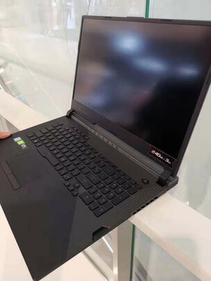 深度评测ROG**神4和冰刃4Plus哪个好？点评有何区别