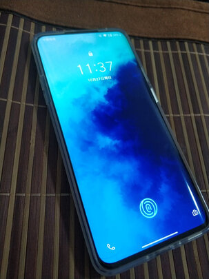 优缺点评测一加8和三星s20哪个好？有什么区别