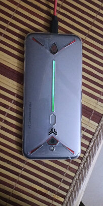 入手体验努比亚红魔5G怎么样呢？优缺点评测评价
