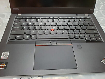 质量评测联想thinkpadx390和华为matebook13哪个好？区别