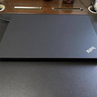 图文点评联想thinkpad t490和x1 carbon哪个好？有区别没有？