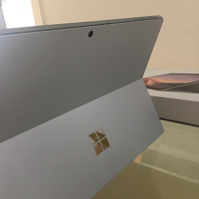 解析微软surface pro7和macbook pro哪个好？分析有没有区别